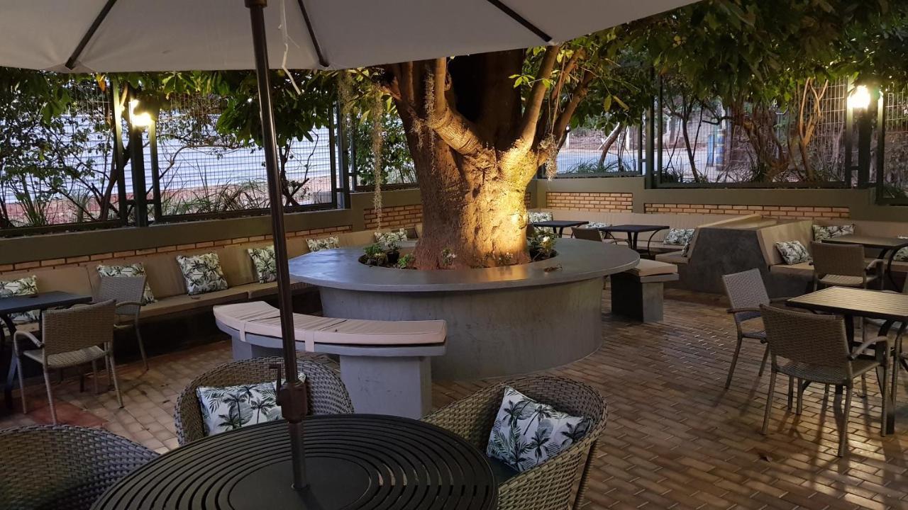 Hotel Das Palmeiras Paracatu Exterior foto