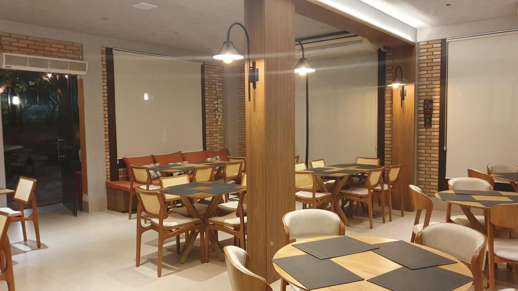 Hotel Das Palmeiras Paracatu Exterior foto