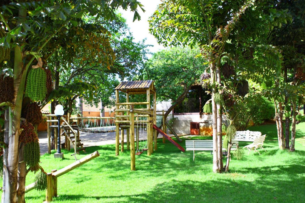 Hotel Das Palmeiras Paracatu Exterior foto